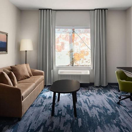 Fairfield By Marriott Inn & Suites Whitsett Greensboro East Екстер'єр фото