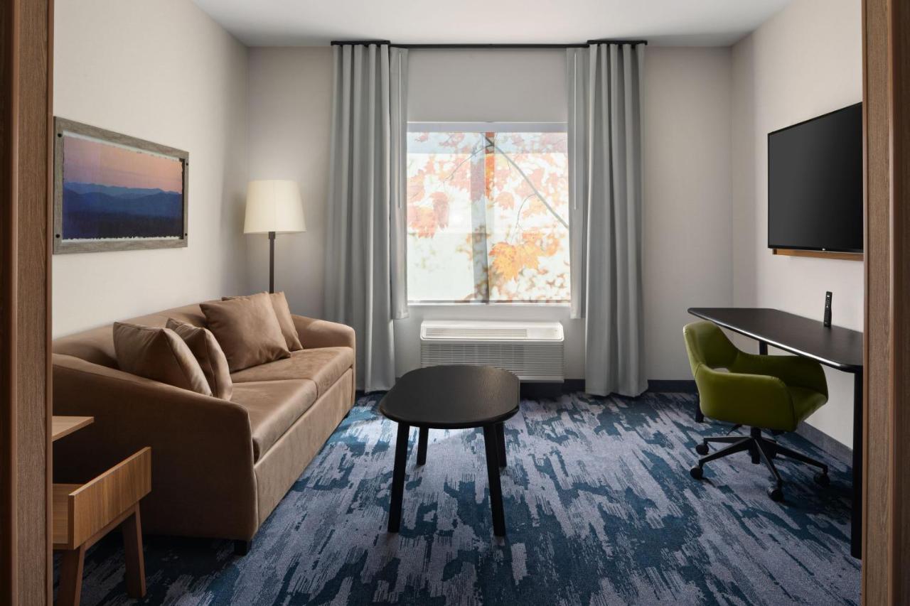 Fairfield By Marriott Inn & Suites Whitsett Greensboro East Екстер'єр фото